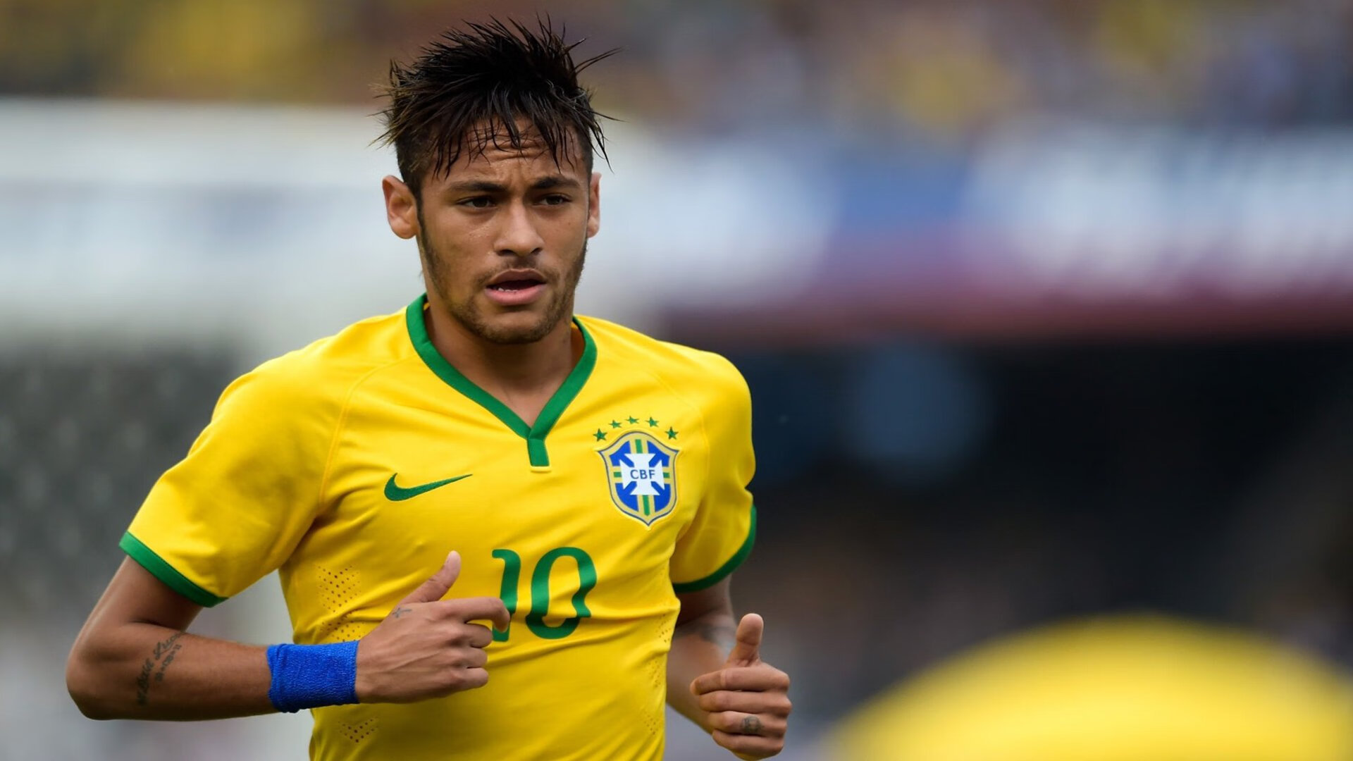 _亲子同场:家庭成员参与网球运动的趣味故事_,关于网球的小故事