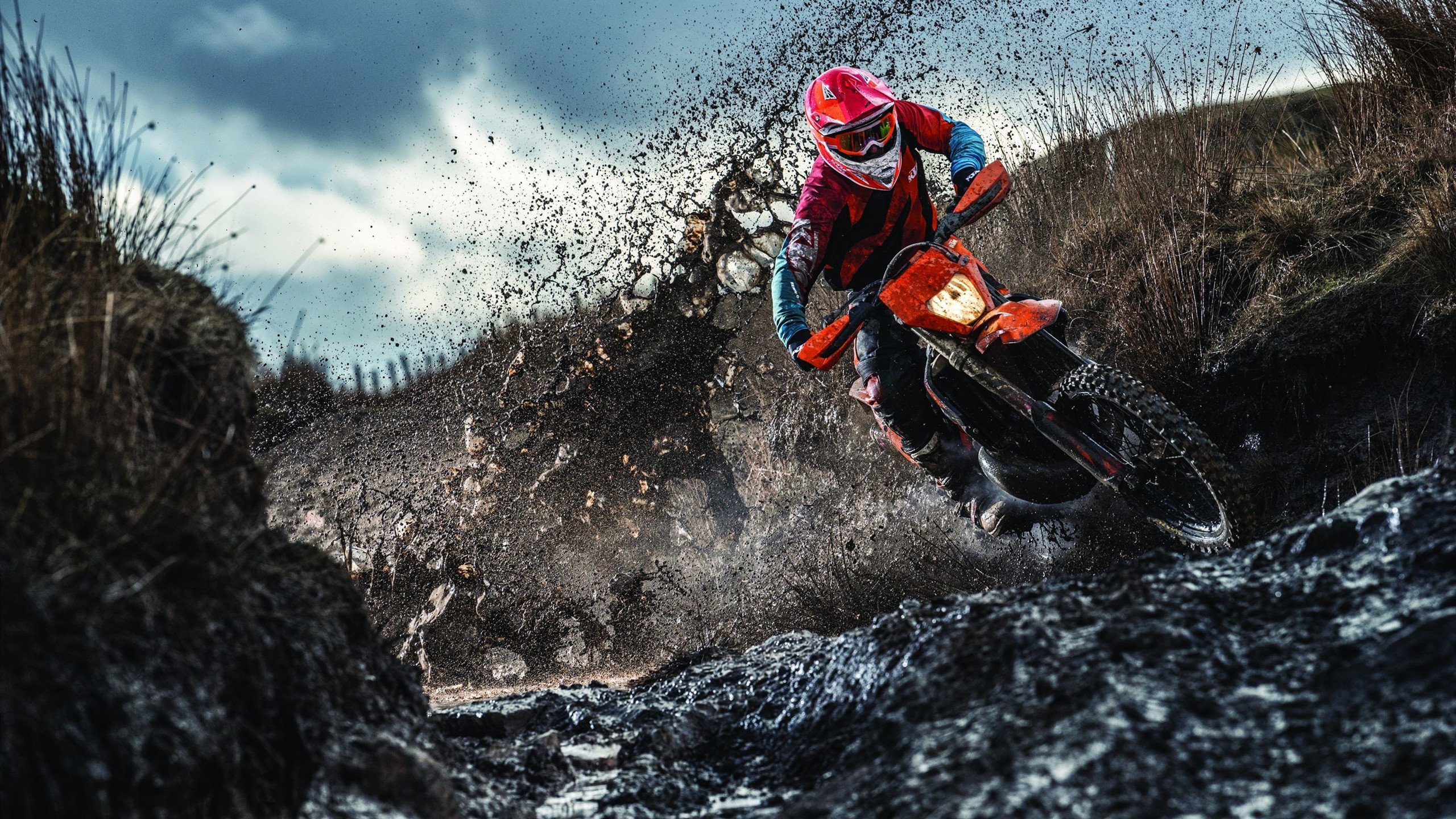 全国足球运动员职业形象提升，树立良好榜样，足球运动员的职业素养