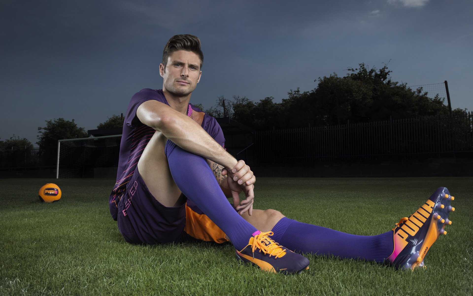 哈兰德状态火热，本赛季已攻入超30球，继续领跑欧洲射手榜，欧冠 哈兰德